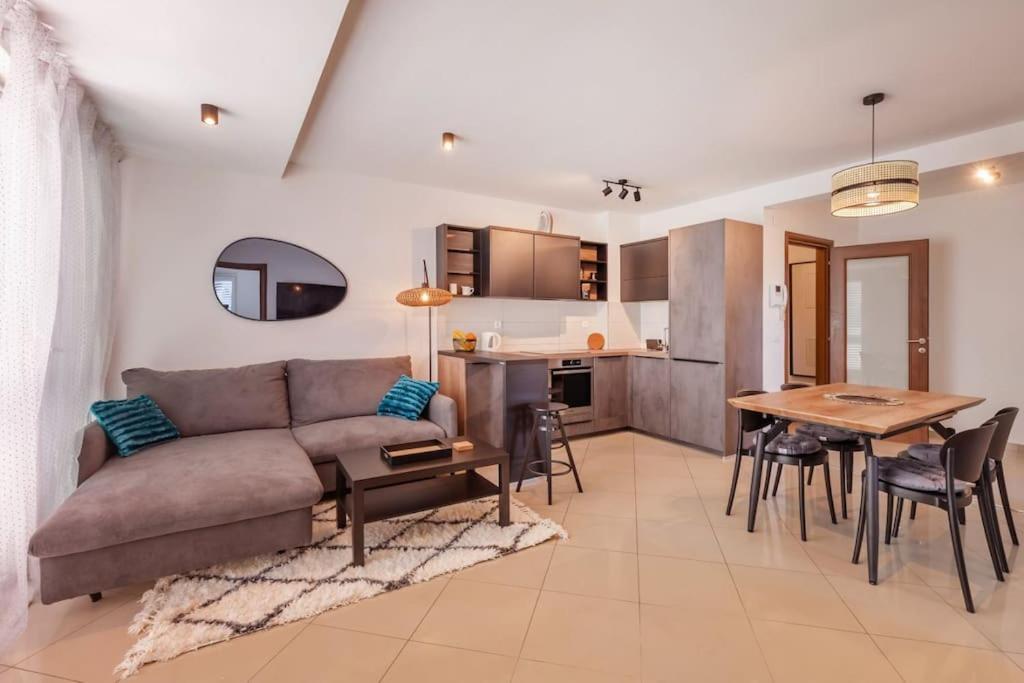 דוברובניק Stylish Two Bedroom Apartment&Garage Parking Place מראה חיצוני תמונה